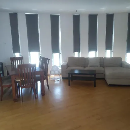 Stylish Luxury Flat In Center Of Apartment *